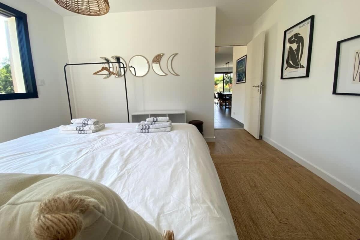 Carantec 4 Stars Villa With Jacuzzi And Garden For 8 Persons 외부 사진