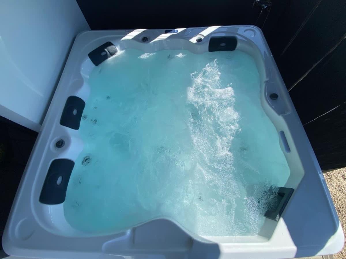 Carantec 4 Stars Villa With Jacuzzi And Garden For 8 Persons 외부 사진